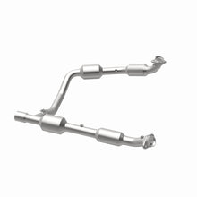 Load image into Gallery viewer, MagnaFlow 2006 Ford E-250 5.4L Direct Fit Converter