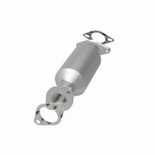 Load image into Gallery viewer, MagnaFlow 10-13 Hyundai Santa Fe 2.4L Direct Fit Converter