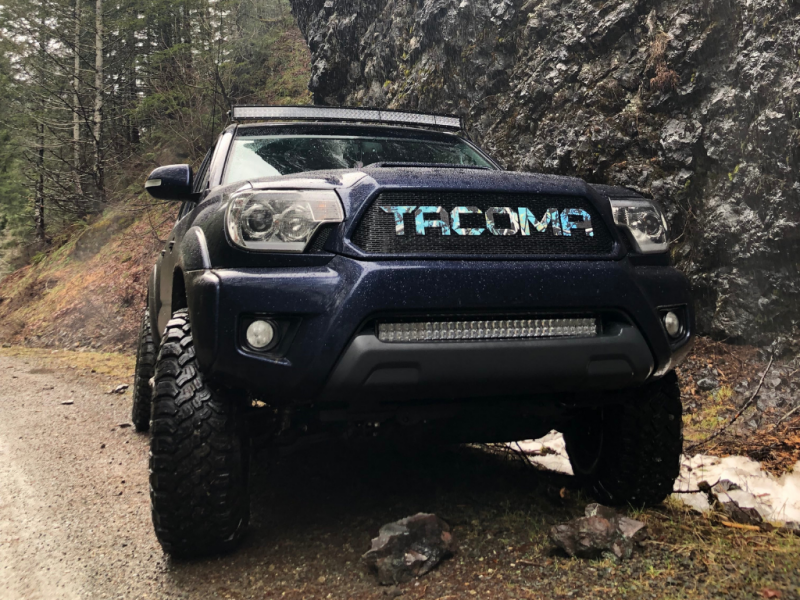 Cali Raised 05-15 Toyota Tacoma 32In Lower Bumper Flush Led Bar Kit - Combo Amber Backlight - Tall CR2452