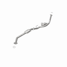 Load image into Gallery viewer, MagnaFlow 98-00 Sienna V6 3 OEM Underbody Direct Fit Converter