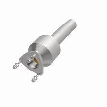 Load image into Gallery viewer, MagnaFlow 15-17 Discovery Sport L4 2 OEM Underbody Direct Fit Converter