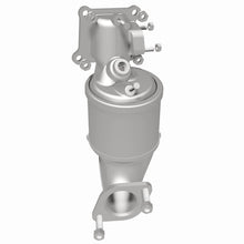 Load image into Gallery viewer, MagnaFlow Direct Fit Catalytic Converter 21-22 Kia Sorento 2.5L OEM