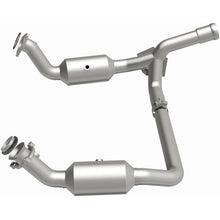 Load image into Gallery viewer, MagnaFlow 19-20 GMC Sierra 1500 Single Underbody 4.3L/5.3L Direct Fit Catalytic Converter
