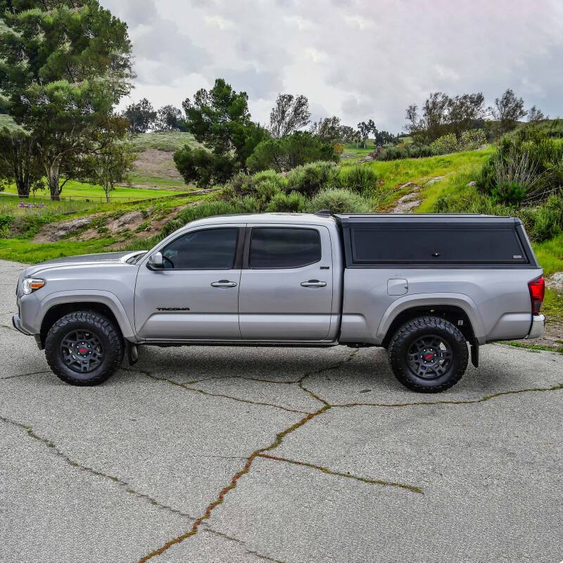 Westin 16-23 Toyota Tacoma 6ft. Bed EXP Truck Cap - Black (Box 1 ONLY)