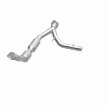 Load image into Gallery viewer, MagnaFlow 03-04 Ford Expedition 5.4L Direct Fit Converter