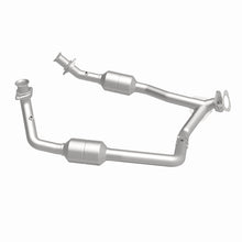 Load image into Gallery viewer, MagnaFlow 2003 Ford E-350 Super Duty 5.4L Direct Fit Converter
