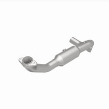 Load image into Gallery viewer, MagnaFlow 05-06 Lincoln Navigator 5.4L Direct Fit Catalytic Converter - Passenger Side