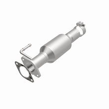 Load image into Gallery viewer, MagnaFlow Direct Fit Catalytic Converter 15-16 Ford Edge 3.5L FWD - Rear