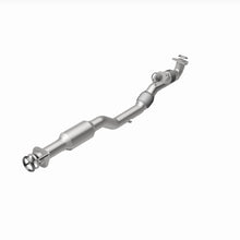 Load image into Gallery viewer, MagnaFlow 18-20 Infiniti QX60 REAR Underbody 3.5L Direct Fit Converter