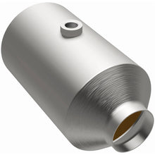 Load image into Gallery viewer, MagnaFlow 2.00in. Mid-Bed O2 CA Universal Converter