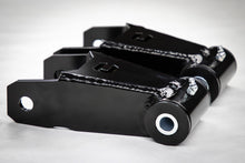 Load image into Gallery viewer, Cognito 20-25 Chevrolet Silverado 2500 HD 1in Drop Leaf Spring Shackle