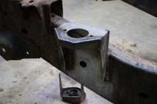 Load image into Gallery viewer, Rustbuster Rear Cab Mount