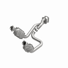 Load image into Gallery viewer, MagnaFlow 2005 Ford F-250 Super Duty 6.8L Direct Fit Converter