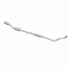Load image into Gallery viewer, MagnaFlow Direct Fit Catalytic Converter OEM 18-21 Nissan Kicks 1.6L Single Underbody