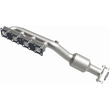 Load image into Gallery viewer, MagnaFlow 2004 Nissan Titan 5.6L Direct Fit Converter