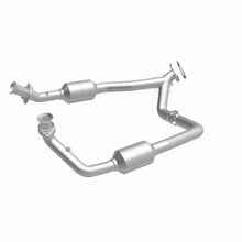 Load image into Gallery viewer, MagnaFlow 2003 Ford E-350 Super Duty 5.4L Direct Fit Converter