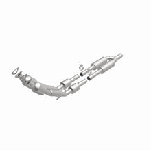 Load image into Gallery viewer, MagnaFlow 2006 Volkswagen Passat 3.6L Direct Fit Converter