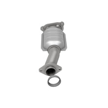 Load image into Gallery viewer, MagnaFlow Direct Fit Catalytic Converter 04 Ranger/BSer 3.0 Rear
