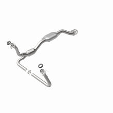 Load image into Gallery viewer, MagnaFlow Direct Fit Catalytic Converter 01-05 Chevy Blazer 4.3L 4WD