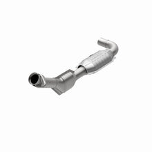 Load image into Gallery viewer, MagnaFlow Direct Fit Catalytic Converter 99-00 Ford F-150 4.2L 2WD D/S