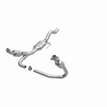 Load image into Gallery viewer, MagnaFlow Direct Fit Catalytic Converter 01-03 Dakota 3.9/5.9L
