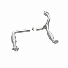 Load image into Gallery viewer, MagnaFlow DF Catalytic Conv 06-09 Ford Explorer 4.6L Y-Pipe Assy/07-09 Explorer Sport Trac 4.6L