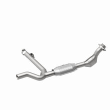 Load image into Gallery viewer, MagnaFlow Direct Fit Catalytic Converter 99-00 Ford F-150 4.2L 50S