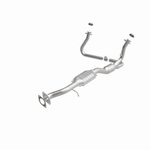 Load image into Gallery viewer, MagnaFlow Direct Fit Catalytic Converter 01-05 Chevy Blazer 4.3L 4WD