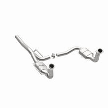 Load image into Gallery viewer, MagnaFlow Direct Fit Catalytic Converter 2009-2012 Dodge Nitro 3.7L Underbody