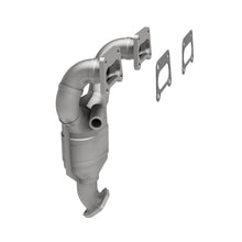 Load image into Gallery viewer, MagnaFlow Direct Fit Catalytic Converter 97-99 Nissan Sentra 1.6L