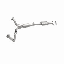 Load image into Gallery viewer, MagnaFlow Direct Fit Catalytic Converter 00-04 S10/Sonoma 4.3L