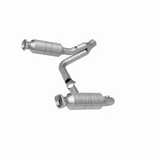 Load image into Gallery viewer, MagnaFlow Direct Fit Catalytic Converter Raider 2006 8 4.7L