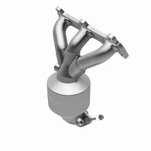 Load image into Gallery viewer, MagnaFlow Direct Fit Catalytic Converter 01-04 Hyundai Santa Fe 2.7L