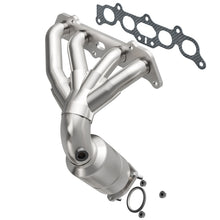Load image into Gallery viewer, MagnaFlow Direct Fit Catalytic Converter 97-01 Toyota Camry 2.2L - California