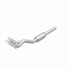 Load image into Gallery viewer, MagnaFlow Direct Fit Catalytic Converter 98-03 VW Beetle 2.0L