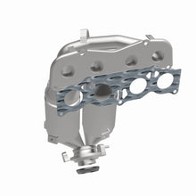 Load image into Gallery viewer, MagnaFlow Direct Fit Catalytic Converter 01-06 Toyota Highlander 2.4L