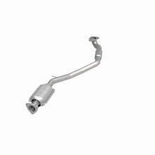 Load image into Gallery viewer, MagnaFlow Direct Fit Catalytic Converter 99-02 Daewoo Nubira 2.0L re