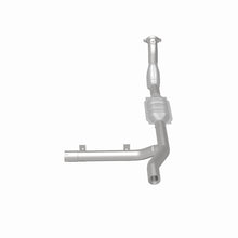 Load image into Gallery viewer, MagnaFlow Direct Fit Catalytic Converter 97-98 Ford Expedition 4.6