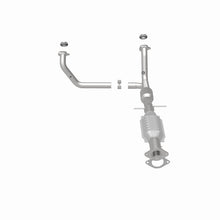Load image into Gallery viewer, MagnaFlow Direct Fit Catalytic Converter Chevy S-10 00-02 OEM