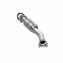 Load image into Gallery viewer, MagnaFlow Direct Fit Catalytic Converter 04-05 Suzuki Forenza 2.0L