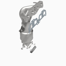 Load image into Gallery viewer, MagnaFlow Direct Fit Catalytic Converter 02-06 Sentra 2.5L OEM