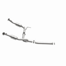 Load image into Gallery viewer, MagnaFlow DF Cat. Conv3/04-05 Ford Explorer 4.0L / 3/04-05 Mercury Mountaineer Y-Pipe Assembly