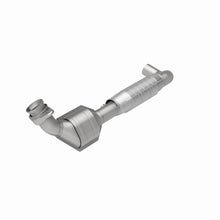 Load image into Gallery viewer, MagnaFlow Direct Fit Catalytic Converter 04-06 F-150 Pickup 5.4L 2WD D/S