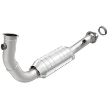Load image into Gallery viewer, MagnaFlow Direct Fit Catalytic Converter 2004 Liberty P/S frt