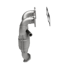Load image into Gallery viewer, MagnaFlow Direct Fit Catalytic Converter 97-99 Nissan Sentra 1.6L