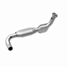 Load image into Gallery viewer, MagnaFlow Direct Fit Catalytic Converter 97-98 Ford Exped 4.6L D/S