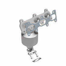 Load image into Gallery viewer, MagnaFlow Direct Fit Catalytic Converter 05-08 Kia Sportage 2.7L Driver Side