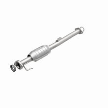 Load image into Gallery viewer, MagnaFlow Direct Fit Catalytic Converter 2000 Chevy Tracker 1.6L