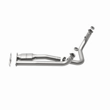 Load image into Gallery viewer, MagnaFlow Direct Fit Catalytic Converter 98-00 Chevy 3500 7.4L Fro