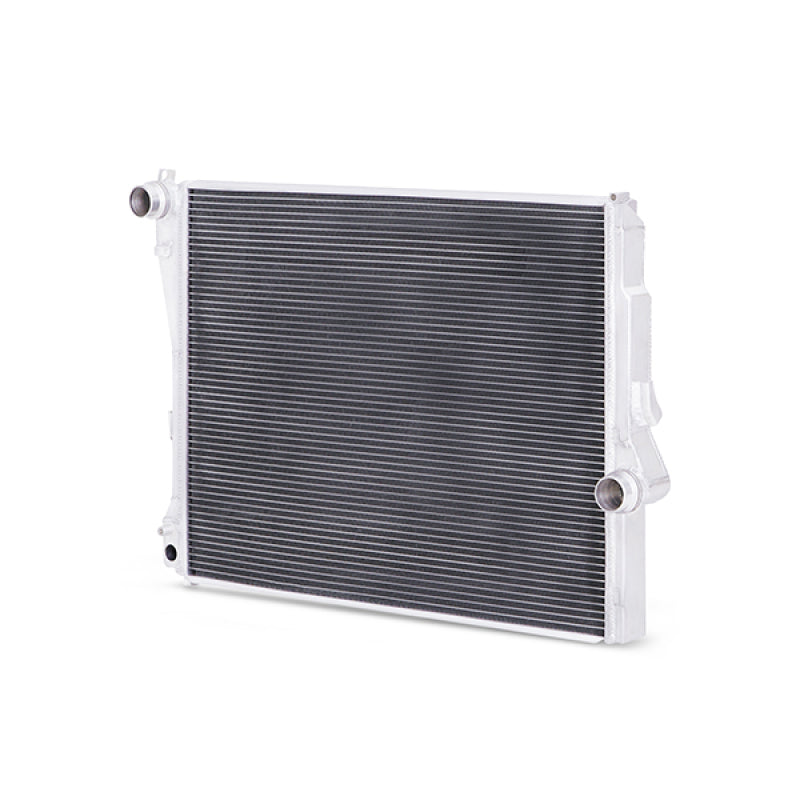 Mishimoto 99-06 BMW 323i/323i/328i/330i w/ Auto Transmission Performance Aluminum Radiator - GTR Auto